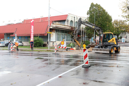 PRIPRAVE ZA SEMAFOR PRED KULTURNIM DOMOM 05 FOTO LJUBO VUKELIČ